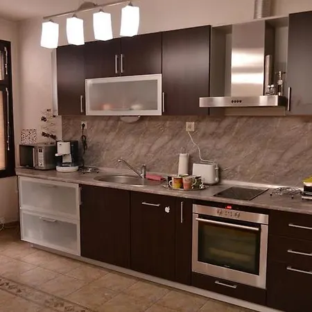 The House * סמוליאן