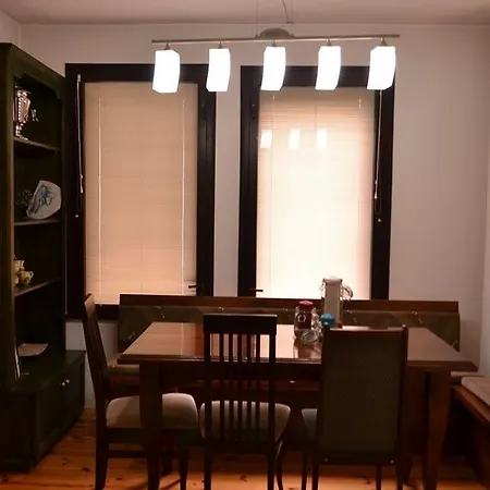 The House * סמוליאן